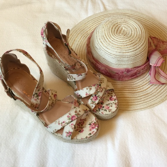 Coconuts by Matisse Shoes - Springtime Floral Patterned Wedge espadrille